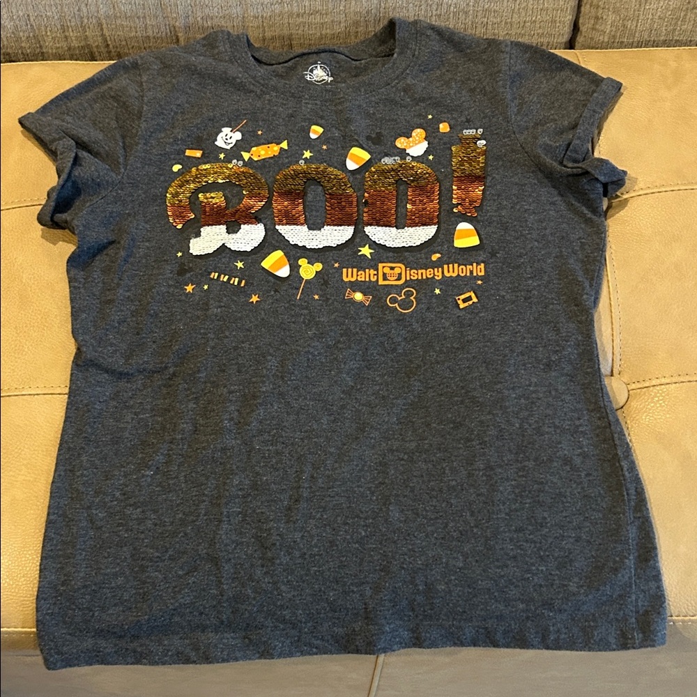 Disney Kids Charcoal Boo! And sequin Halloween Tee XS gently used